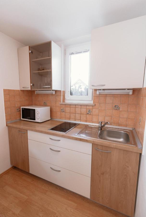 Apartments & Rooms Malej بوينج المظهر الخارجي الصورة