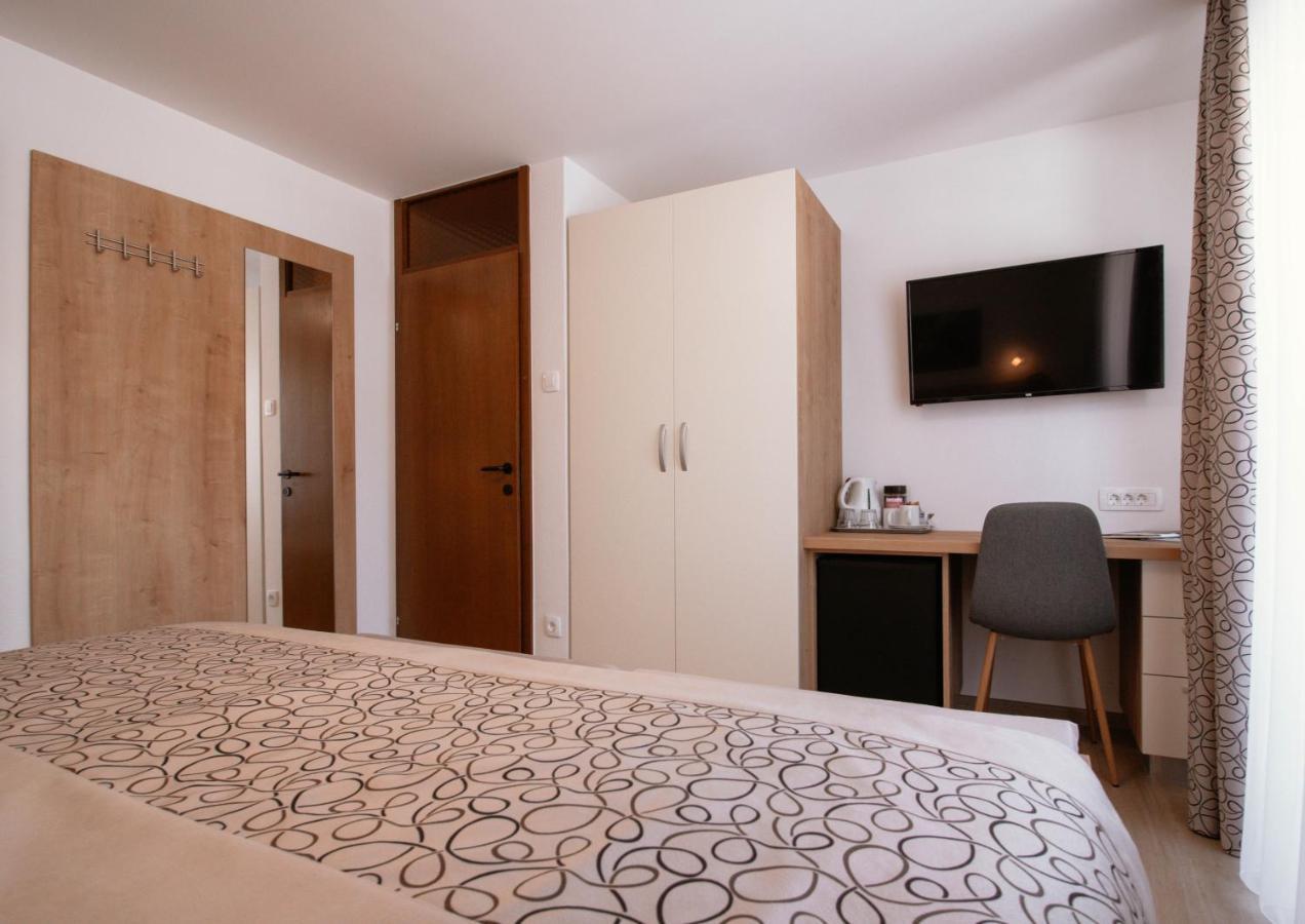 Apartments & Rooms Malej بوينج المظهر الخارجي الصورة