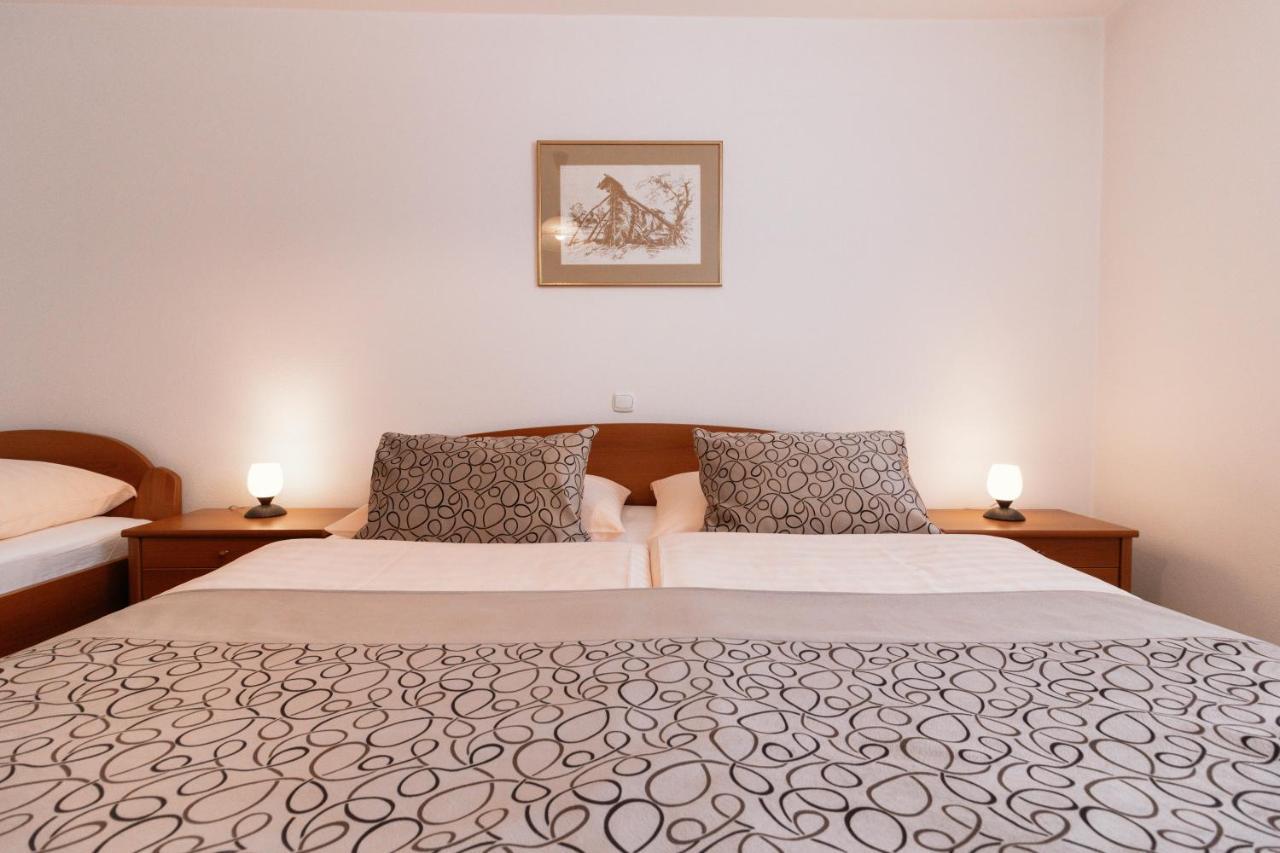 Apartments & Rooms Malej بوينج المظهر الخارجي الصورة