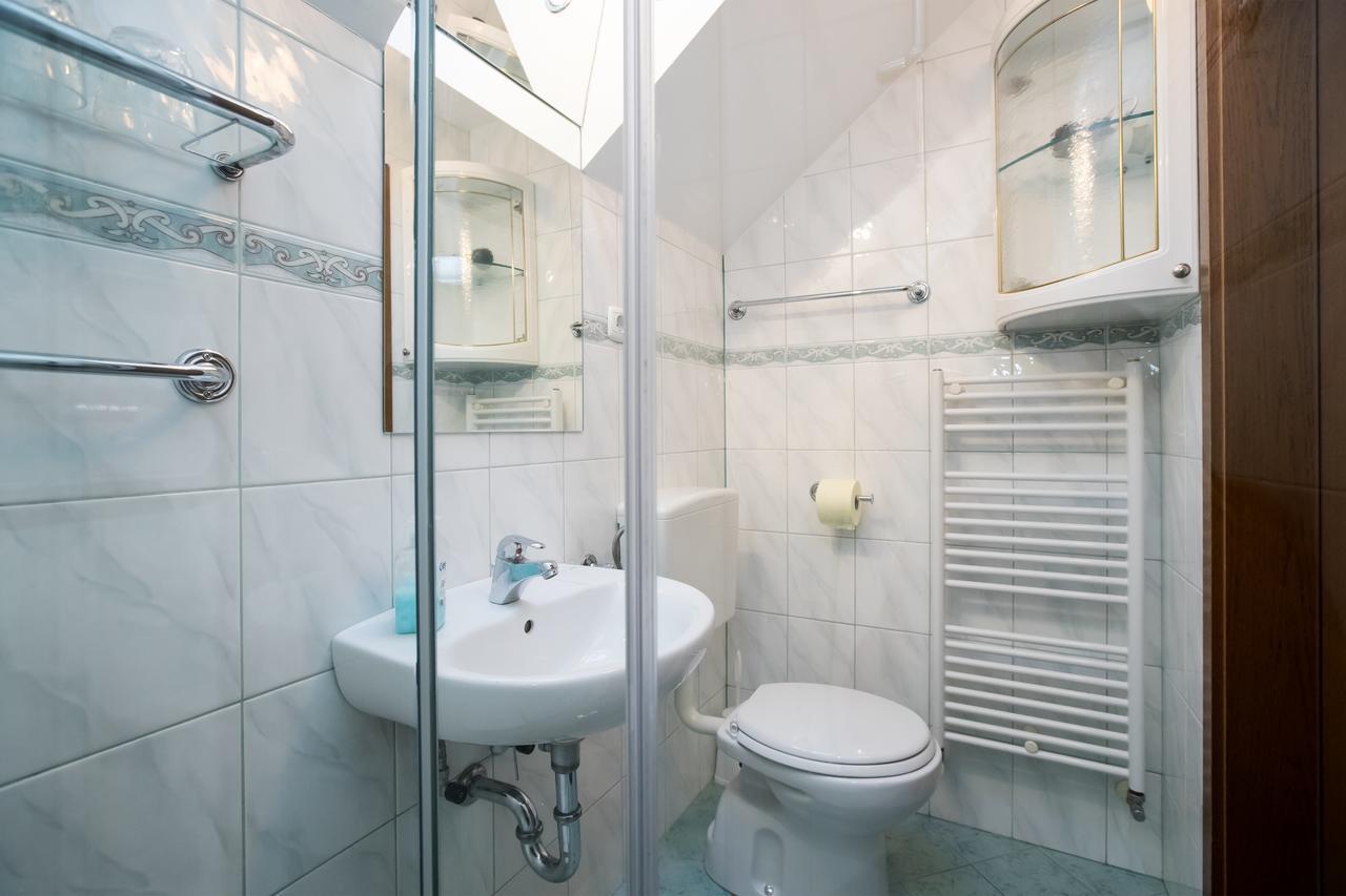 Apartments & Rooms Malej بوينج المظهر الخارجي الصورة